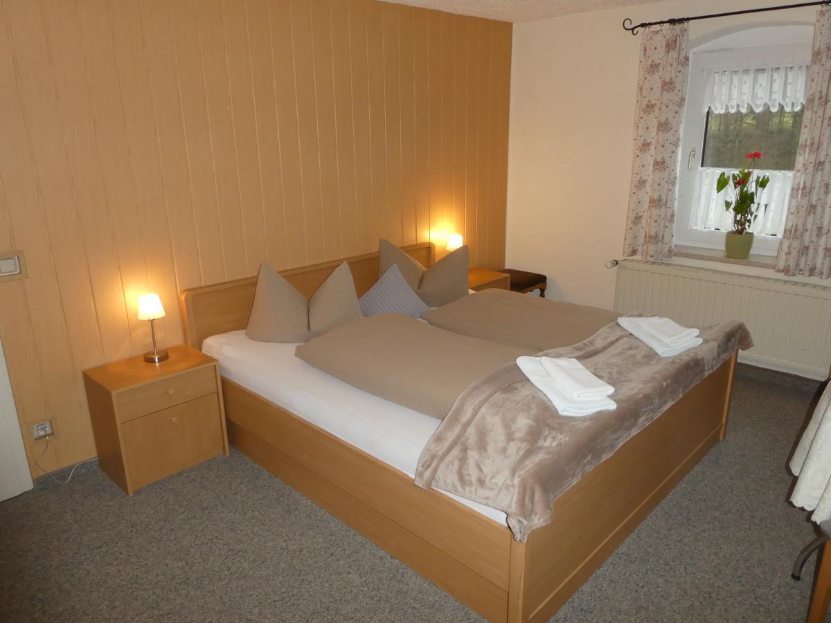 Gaststaette & Oelmuehle Guest house Oberschona